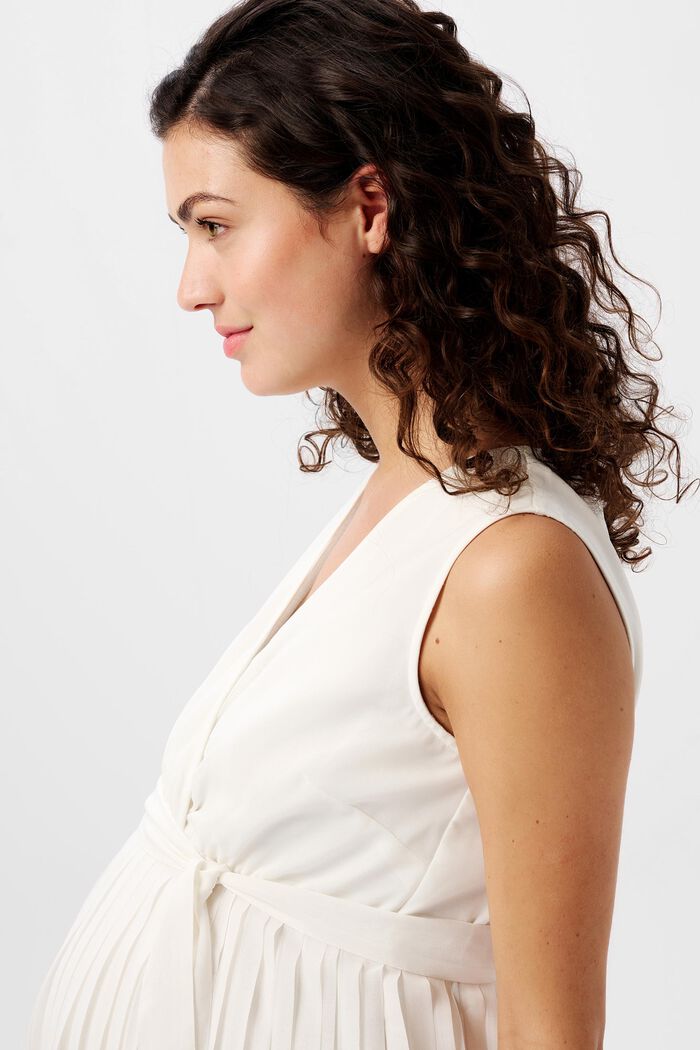 Plissiertes Jerseykleid mit Bindegürtel