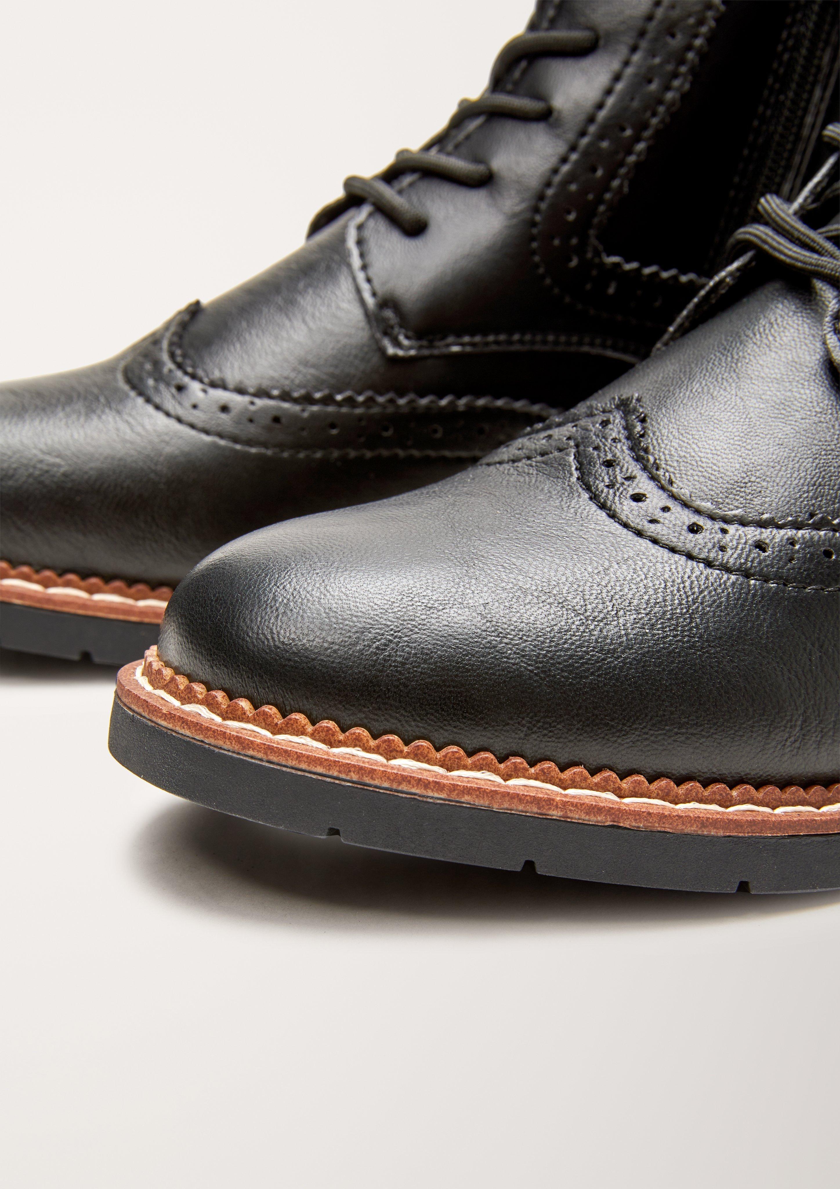 Boots in Lackleder-Optik  101.107.101.25465-001