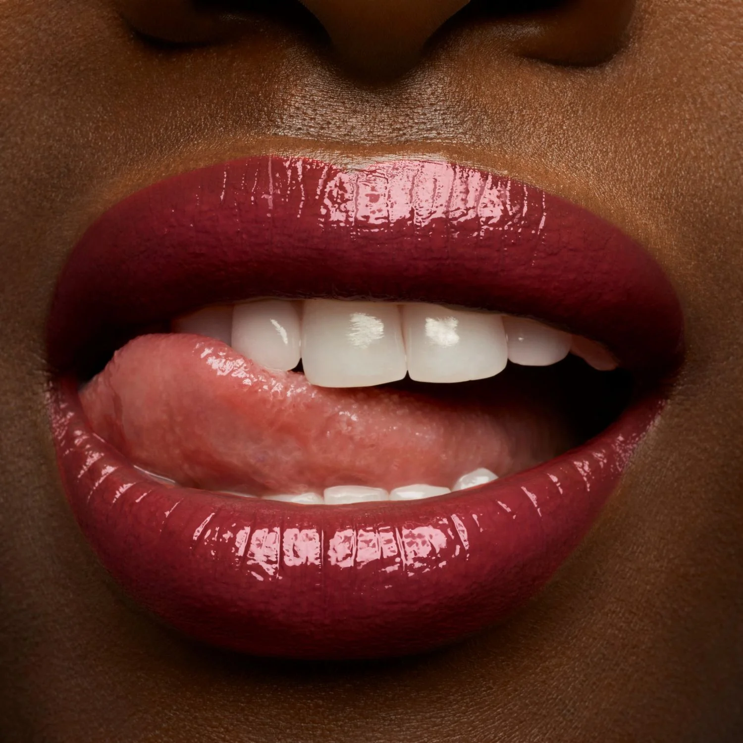 Lips Rouge Volupté Shine - Barra de labios brillante