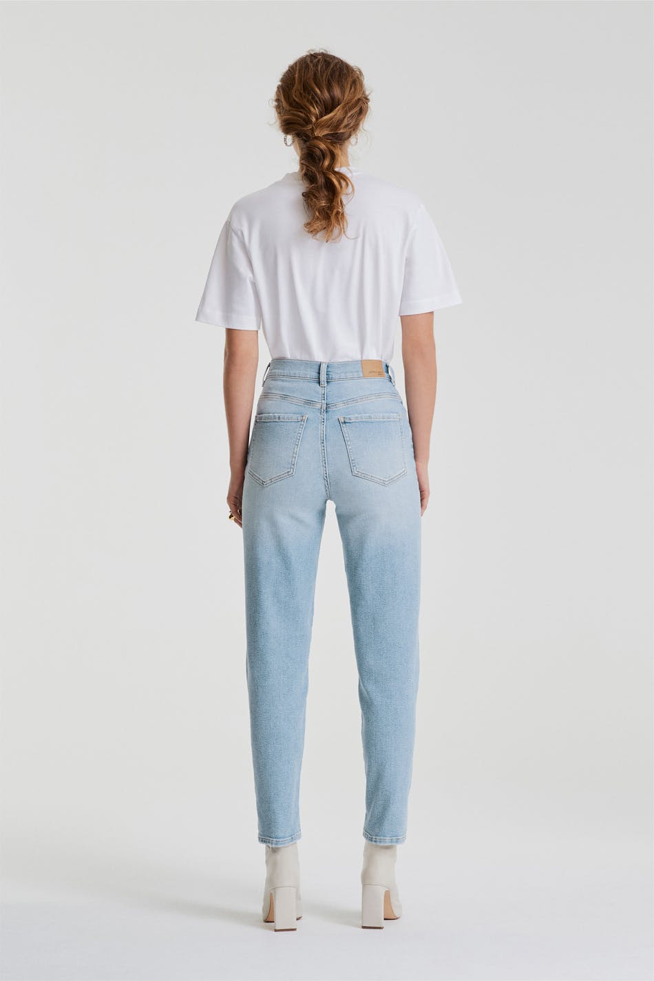 Comfy mom jeans
