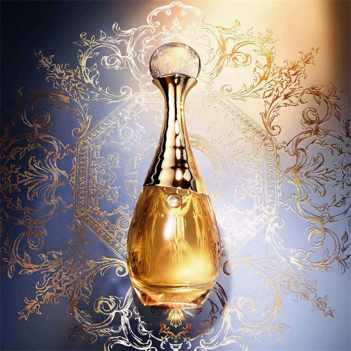 Essence de Parfum Spray