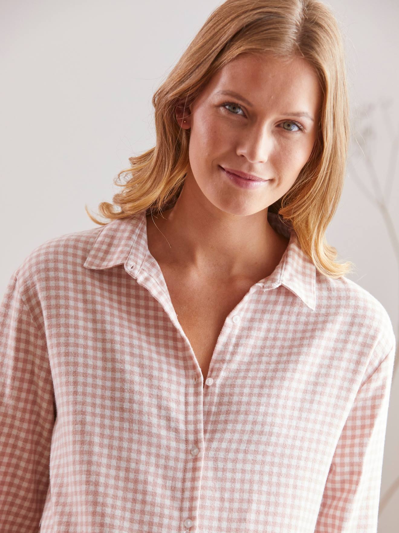 Chemise de nuit liquette homewear grossesse et allaitement rose clair carreaux