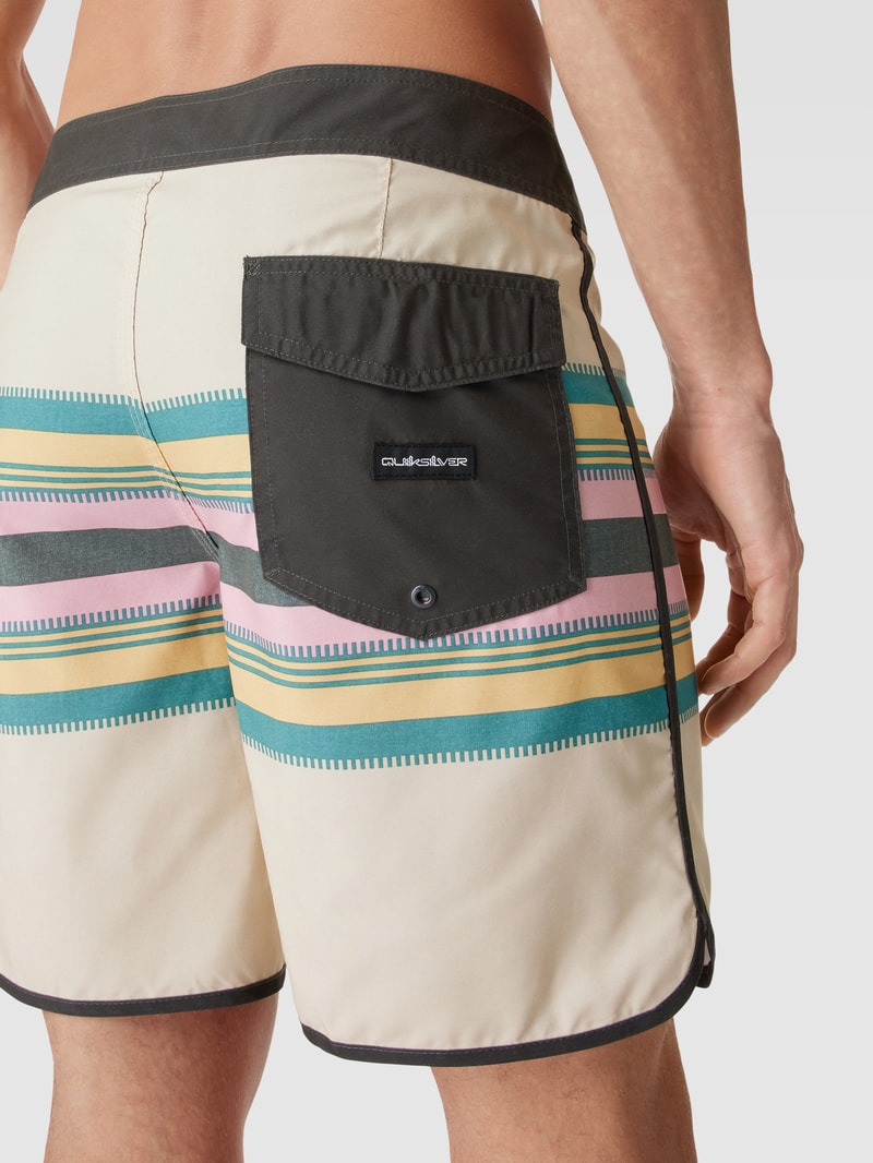 Badehose mit Streifenmuster Modell 'EVERYDAY SCALLOP' in ecru