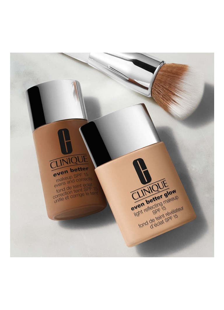 Πινέλο μακιγιάζ CLINIQUE Buff Foundation Brush