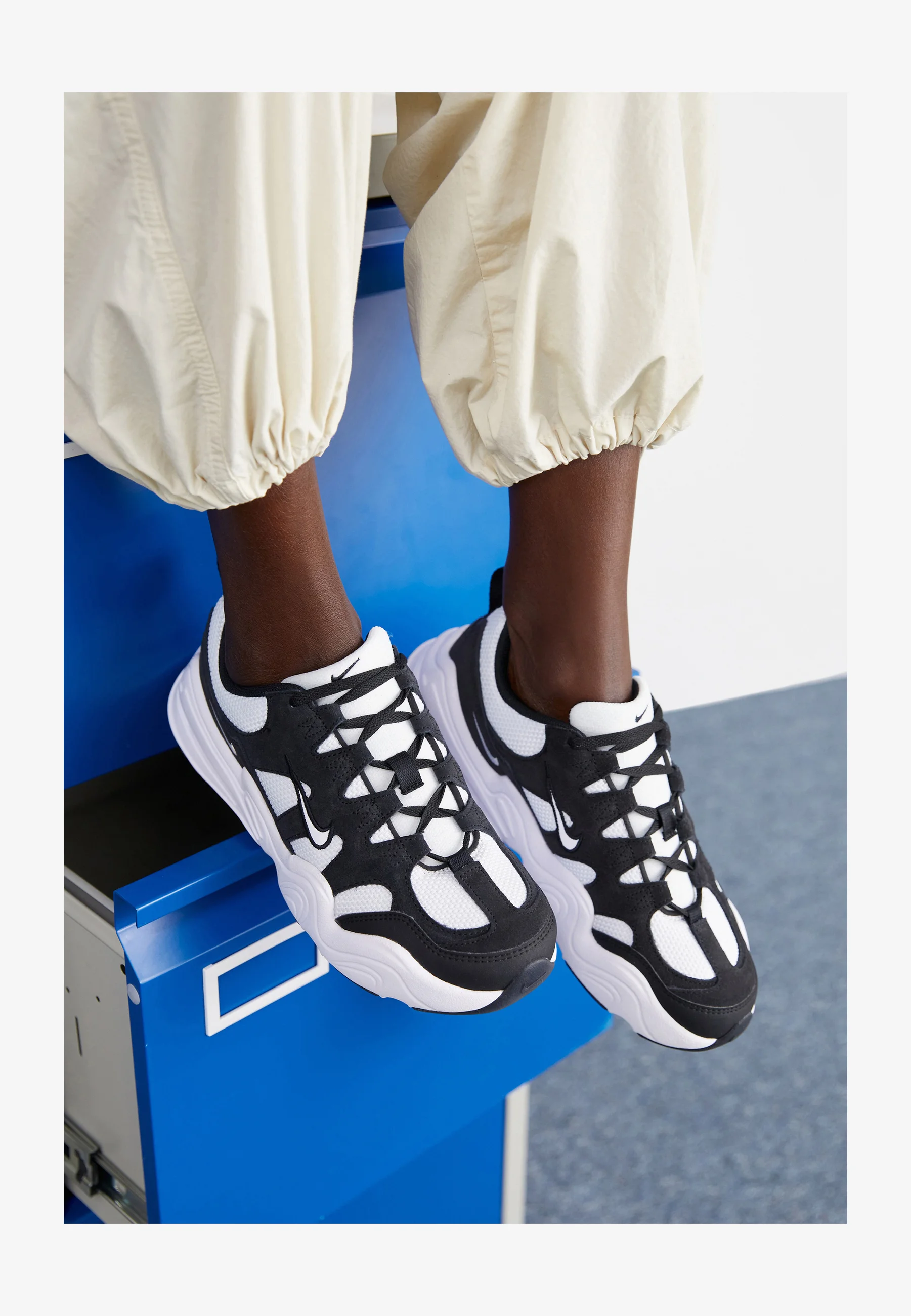 Nike Sportswear TECH HERA - Zapatillas bajas