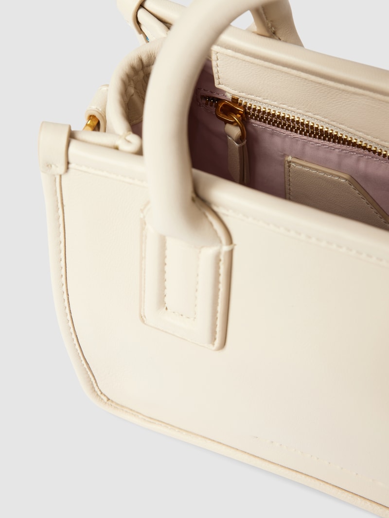 Tote Bag mit Label-Detail Modell 'LENI' in ecru