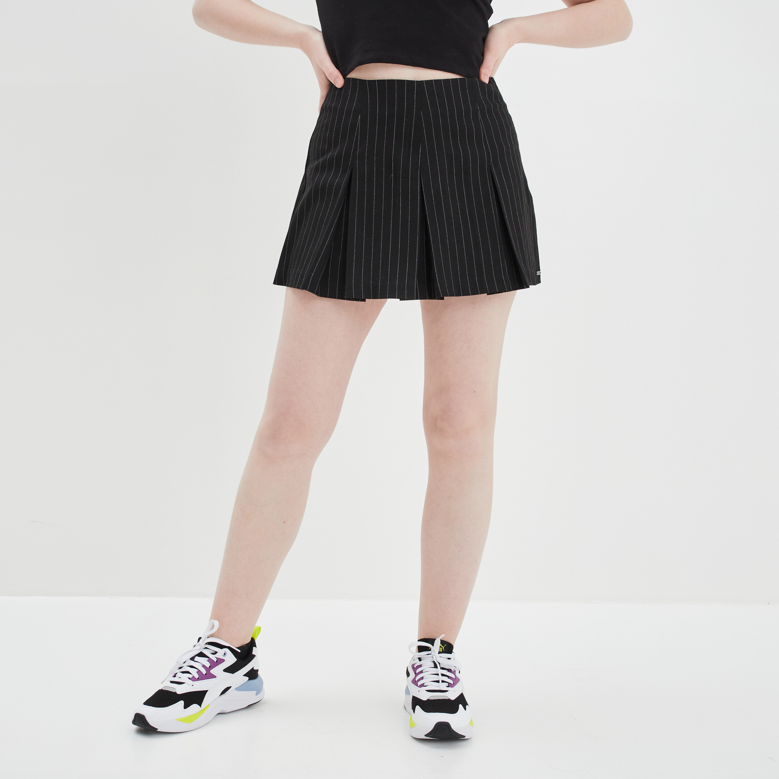 Jupe-short courte droite plissée noir femme | La Halle