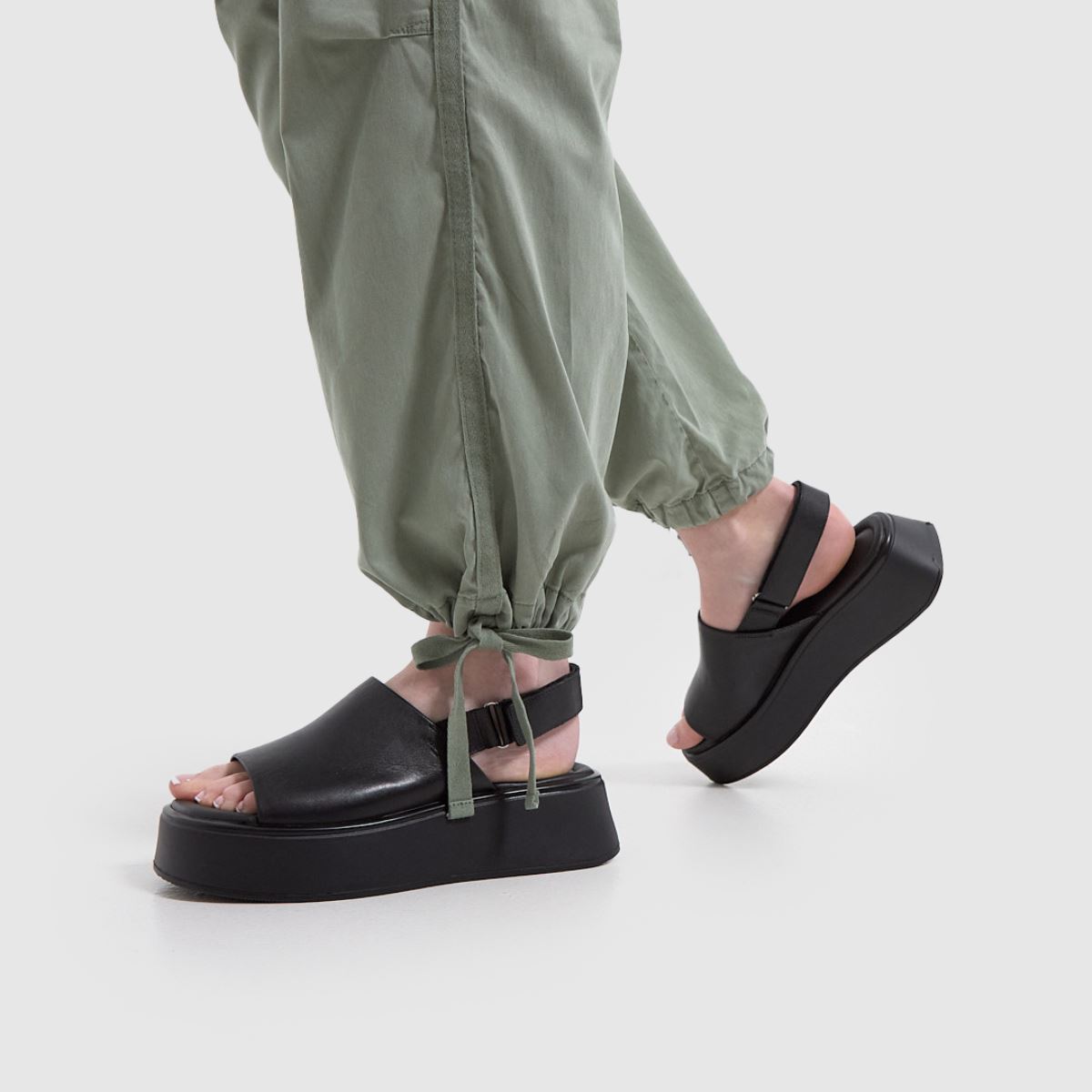 Vagabond Shoemakers – Courtney – Svarta plattformsandaler med mule
