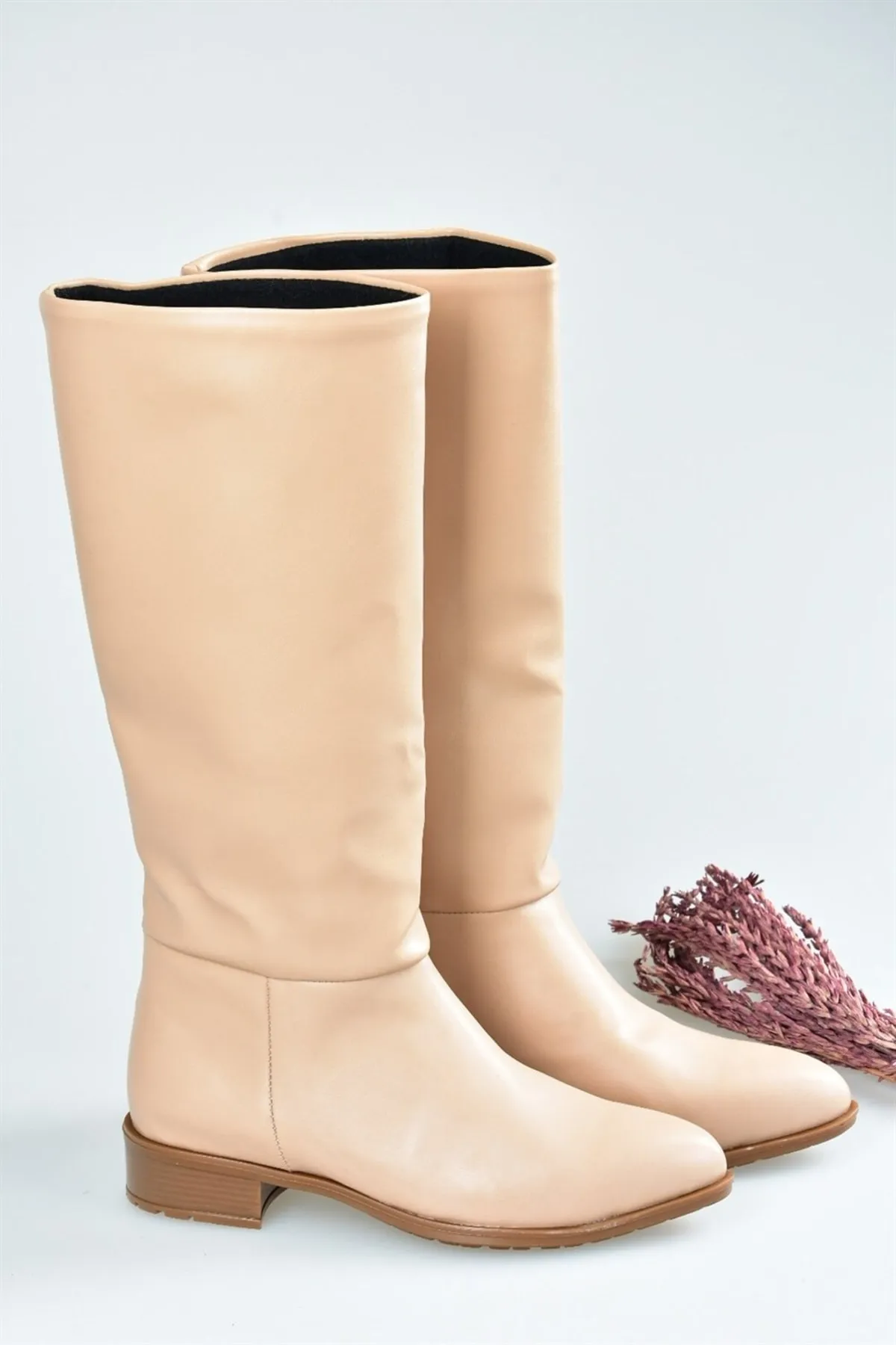 Fox Shoes  Hellbraune Daily-Damenstiefel mit flacher Sohle L726600909