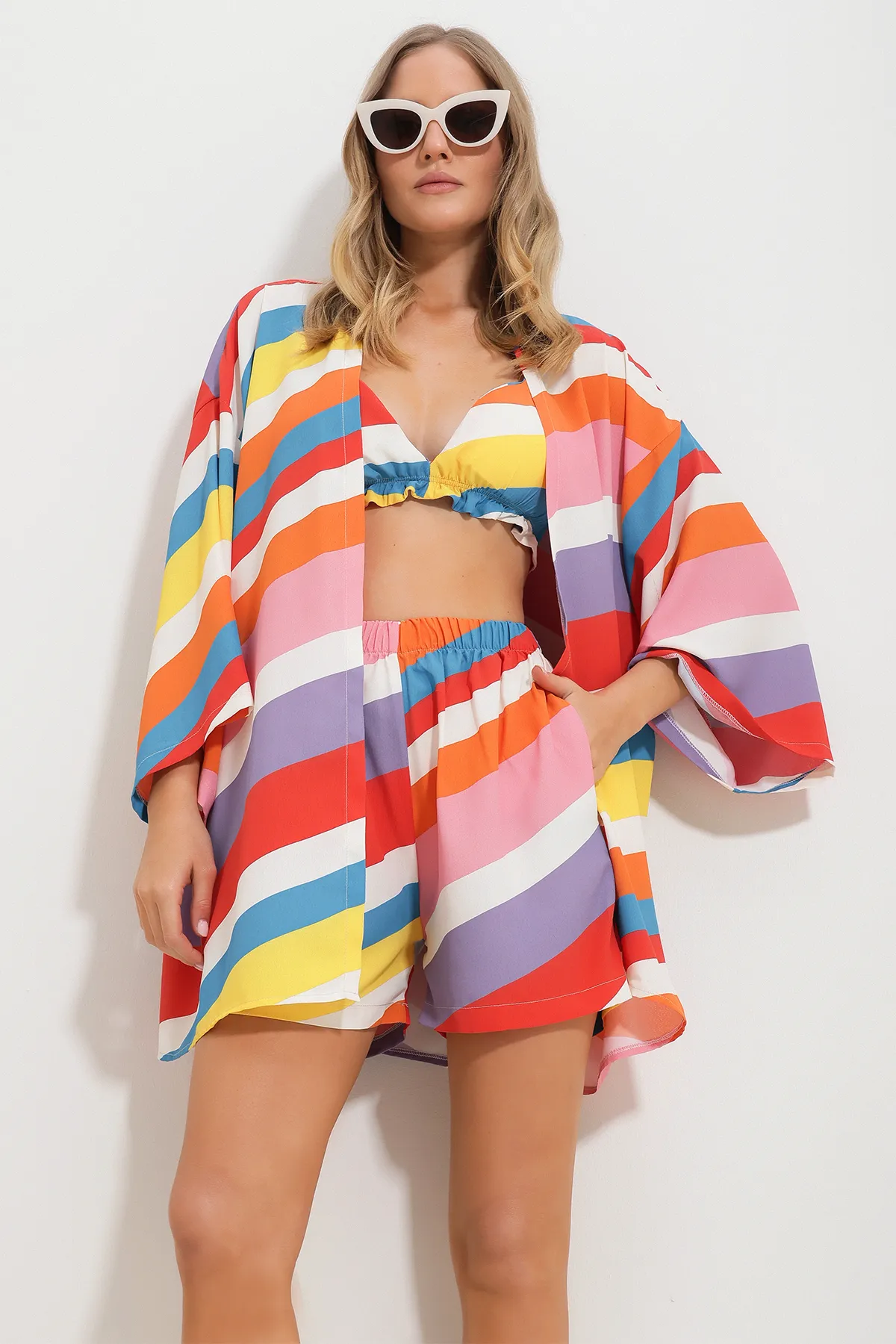 Trend Alaçatı Stili  Damen Mix 3-teiliges Kimono-Set mit Bustier und Shorts Alc-X11709