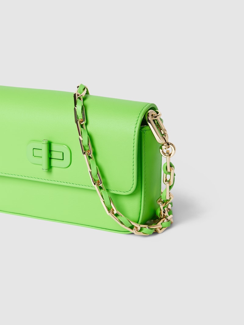 Micro Bag mit Label-Applikation in metallic Modell 'HERO' in neon grün