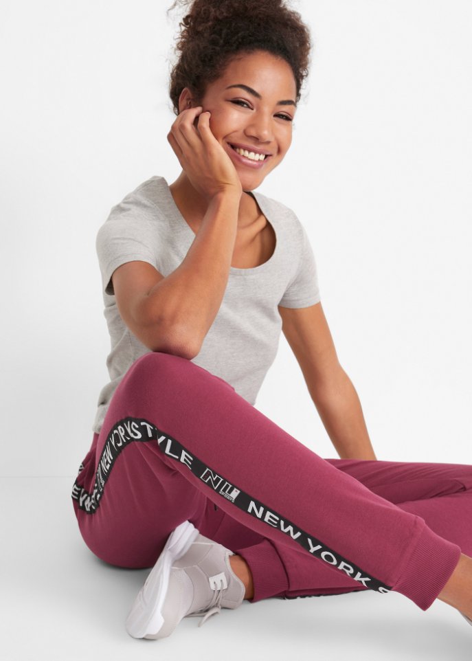 Sweathose mit Bündchen und Statement-Druck