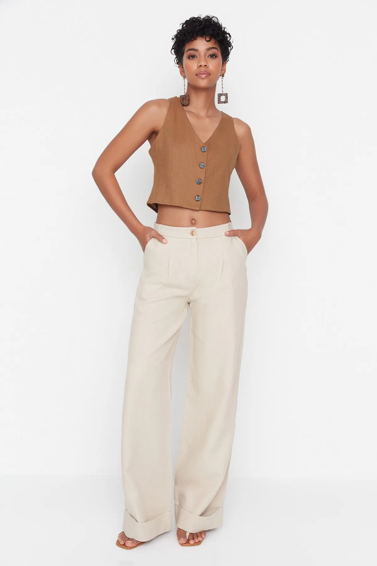 Trendyol Collection  Beige Hose mit hoher Taille TWOSS22PL00070