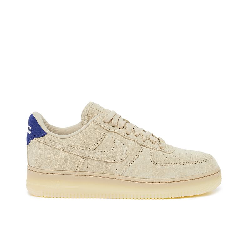 NIKE Wmns Air Force 1 '07 Lx Suede 