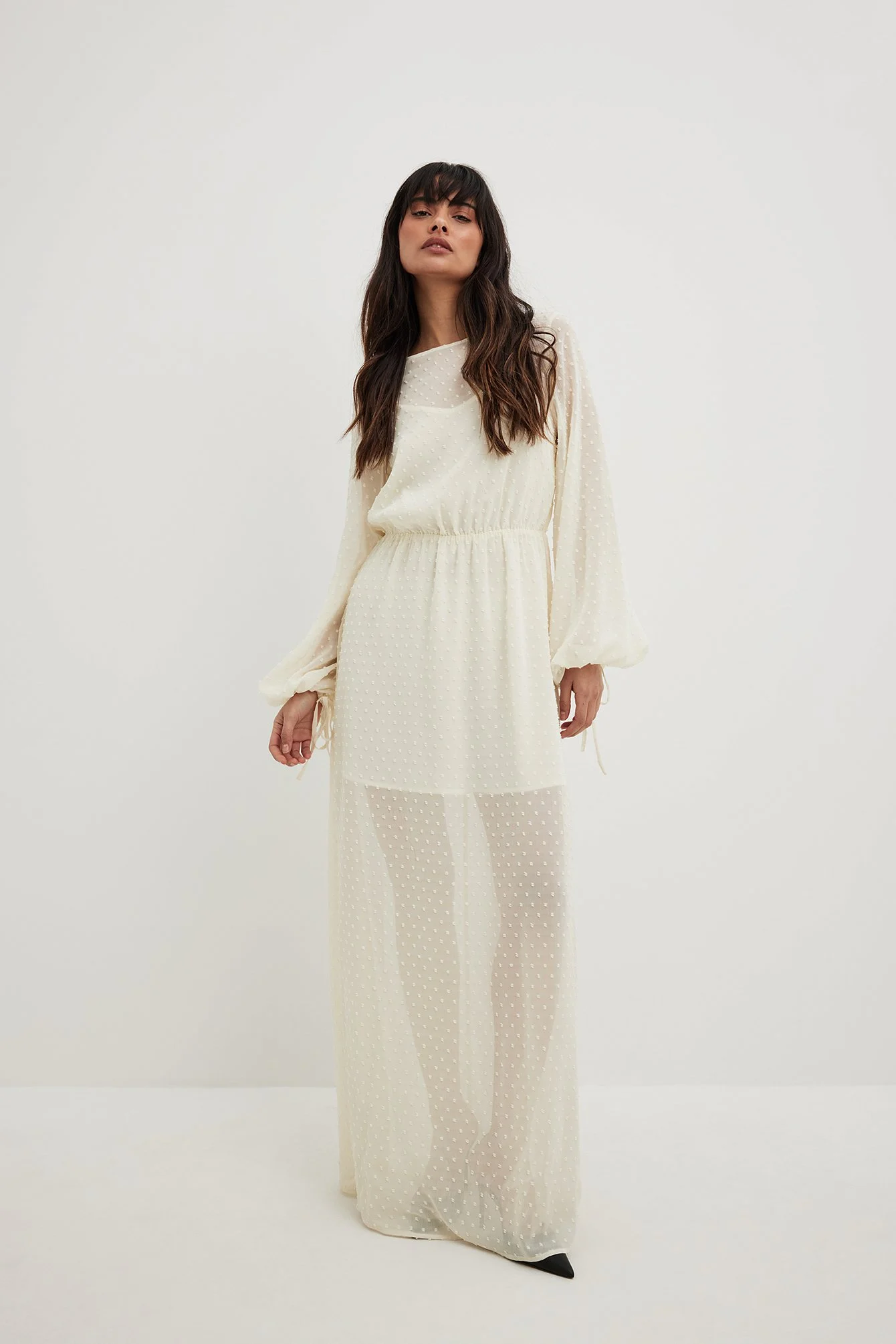 Maxikleid mit Volantärmeln