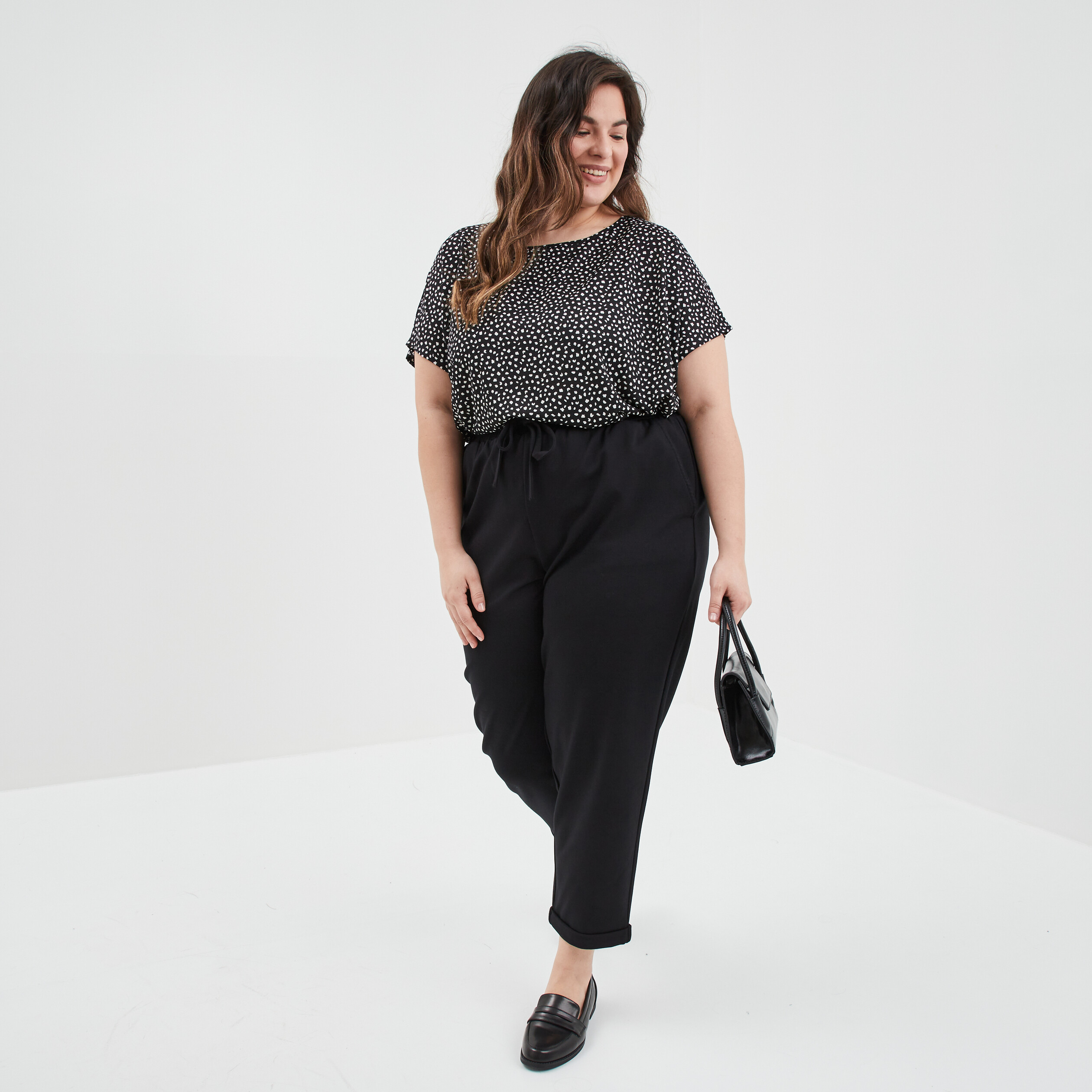 T-shirt fluide manches courtes noir femme grande taille | La Halle