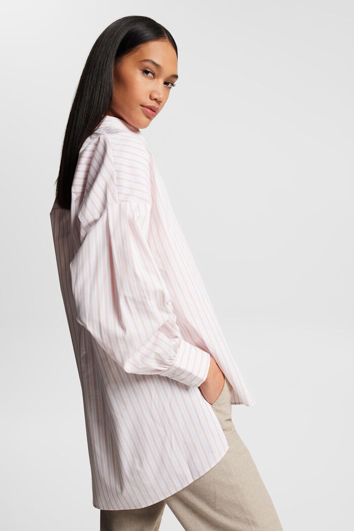 Gestreifte Oversize-Bluse in High-Low-Form