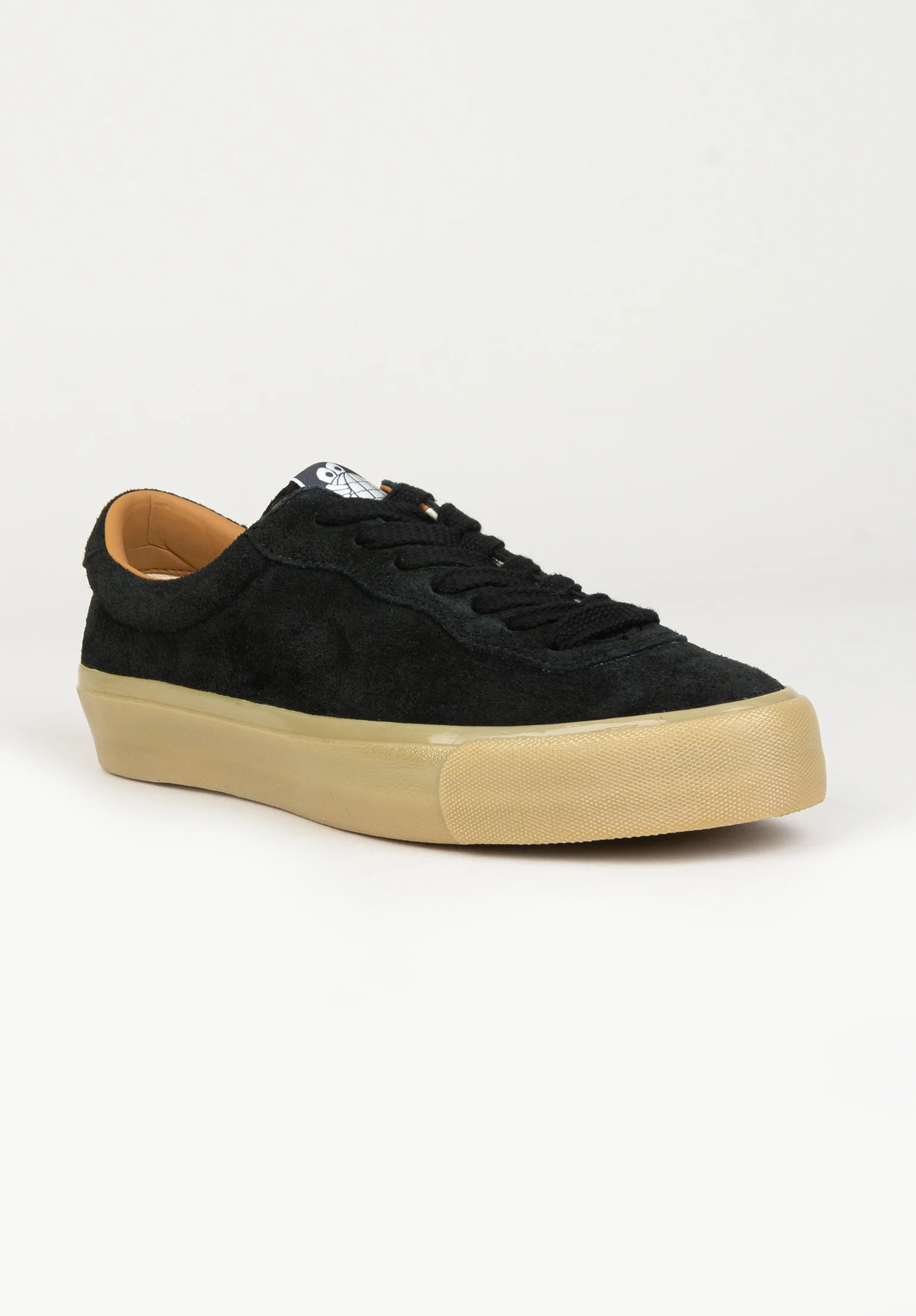 VM001 Suede Low