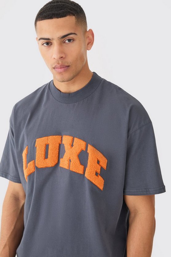 Oversize T-Shirt mit Applikation