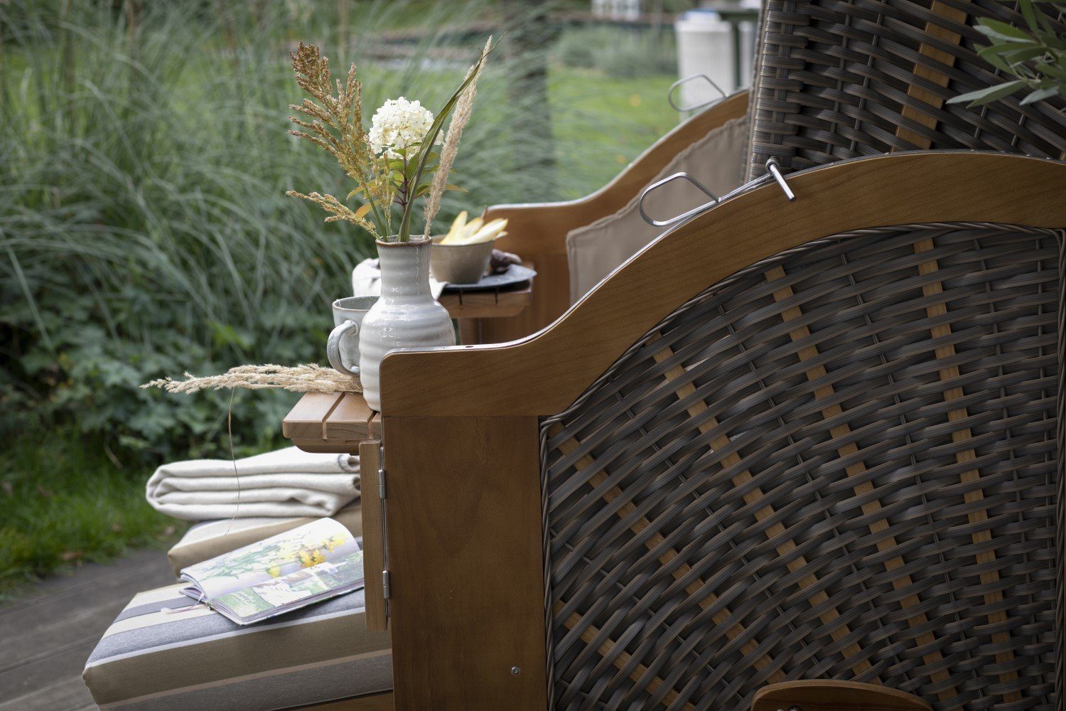 bene living Strandkorb Schleswig Pinie 2-Sitzer - PE mokka - Modell 557, BxTxH: 120x80x160 cm, Volllieger, Ostsee-Strandkorb Komplettset