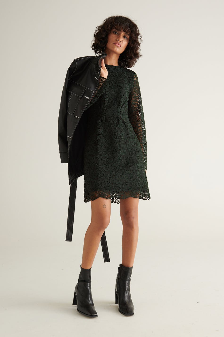 Lucy lace dress