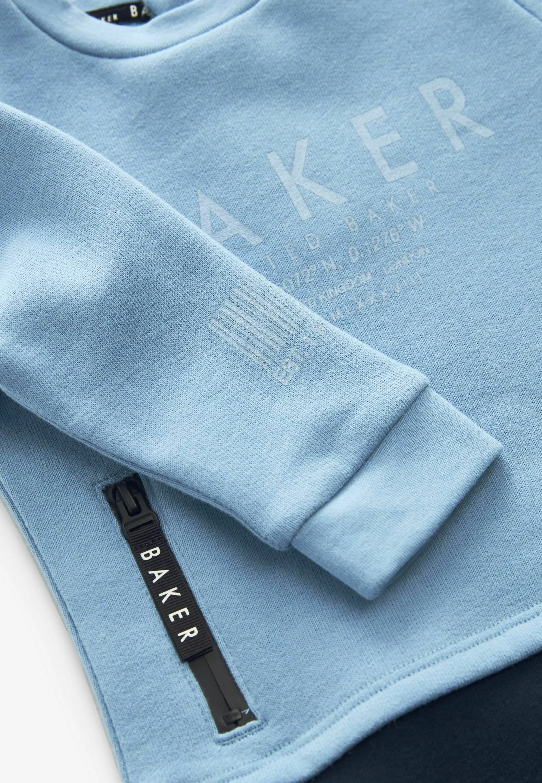 Pelele cargo de piedra de Baker by Ted Baker. - Sudadera