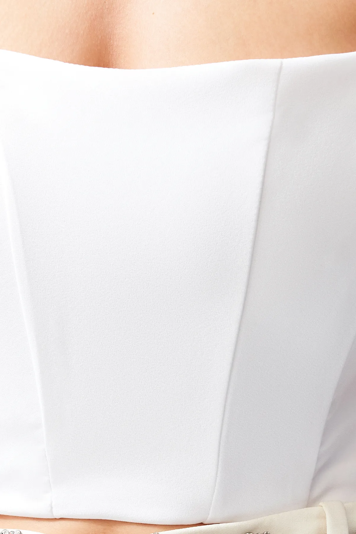 Trendyol Collection  Weißes gewebtes Bustier mit Carmenkragen