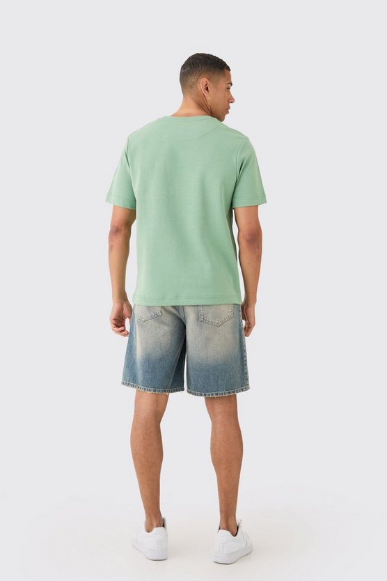 Man T-Shirt