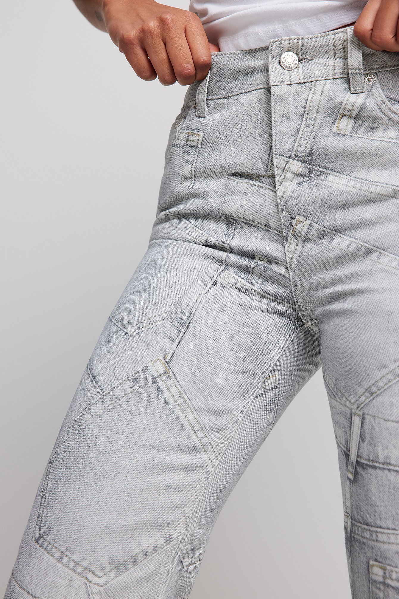 Jeans mit schmalem Bein und mittlerer Taille