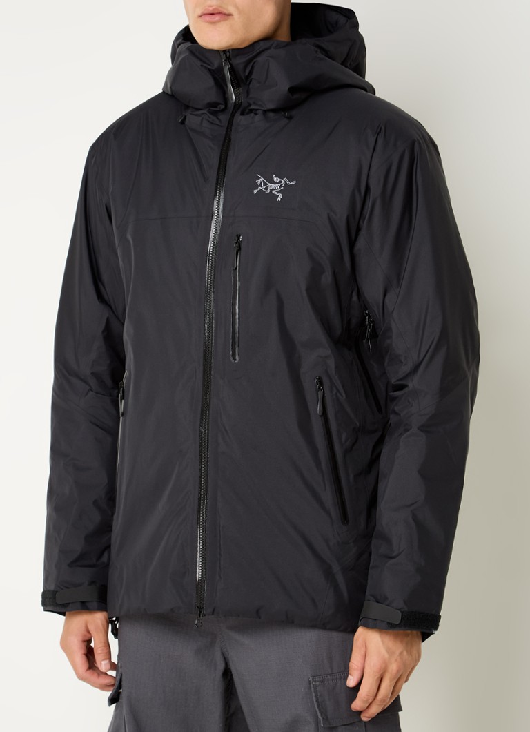 Arc'teryx Beta jaka ar kapuci un rāvējslēdzēja kabatām
