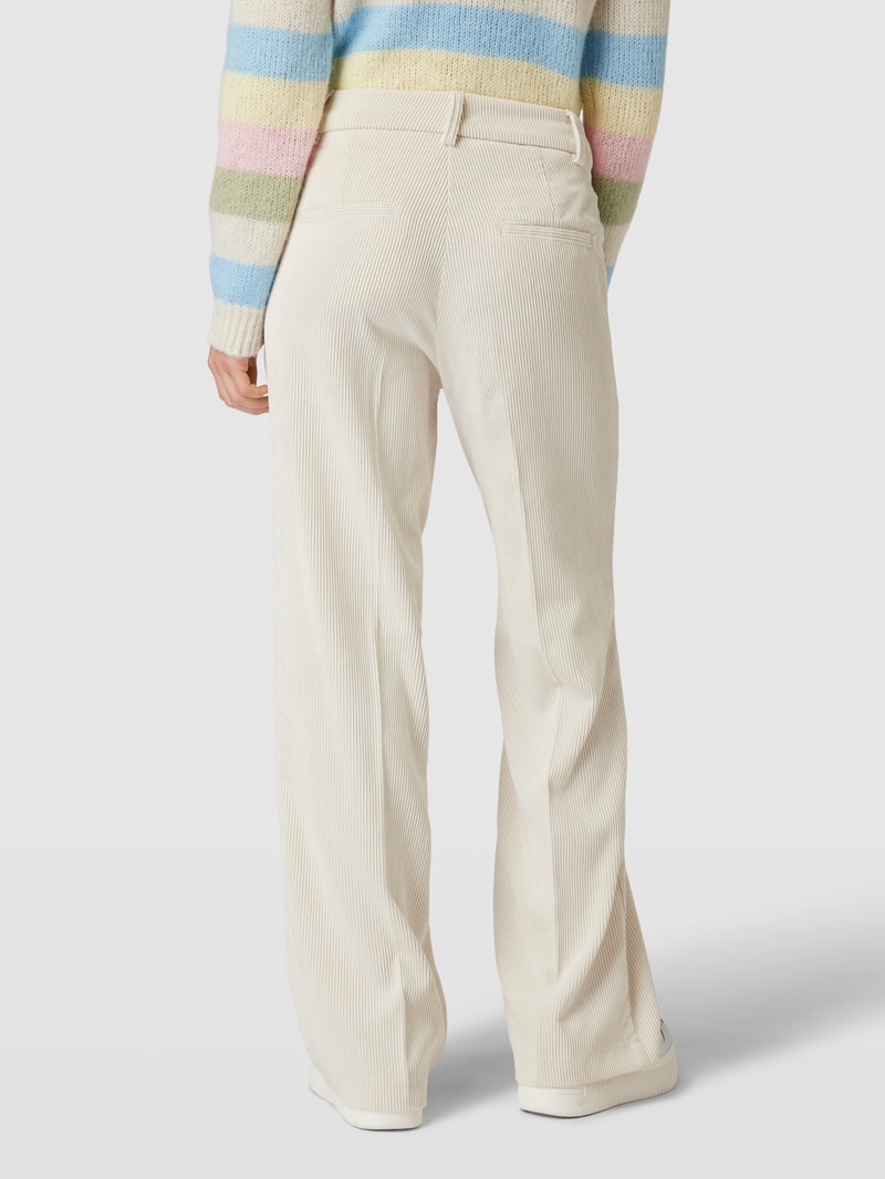 Cordhose mit Gesäßtaschen Modell 'AMELIE' in offwhite
