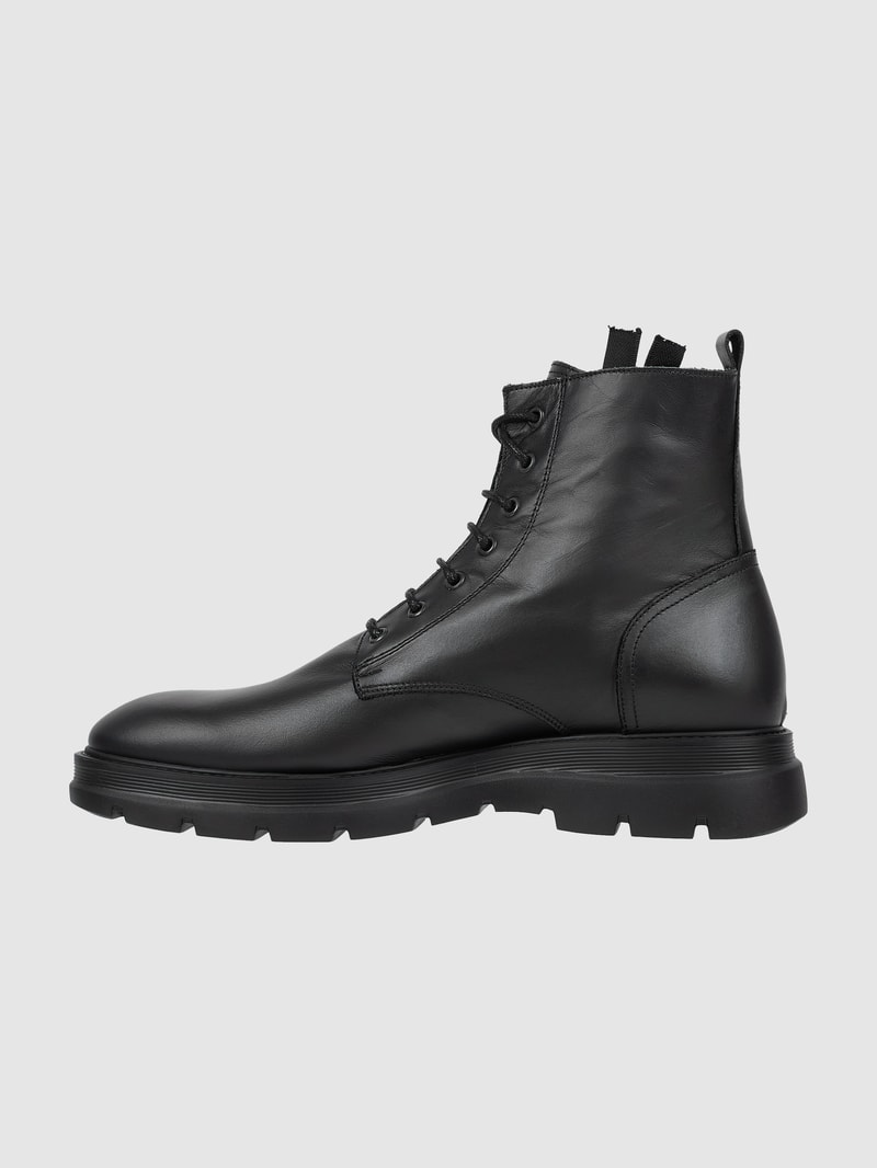 Boots in Leder-Optik in schwarz