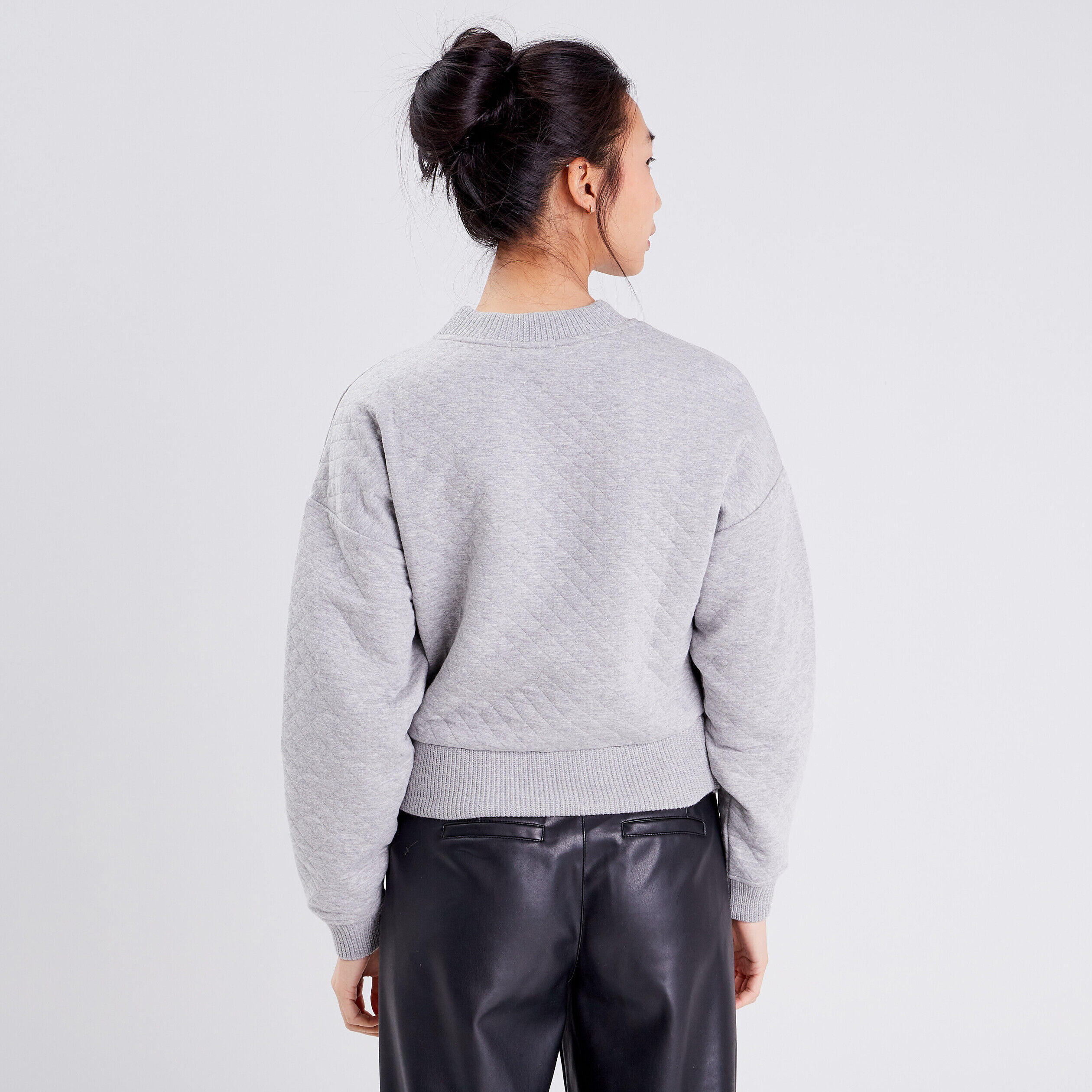 Sweat matelassé gris clair femme | Cache Cache