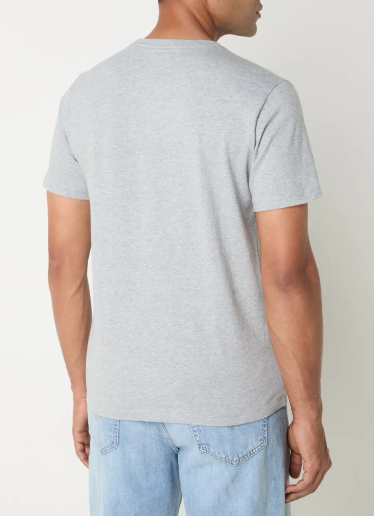 Camiseta Levi's com logotipo