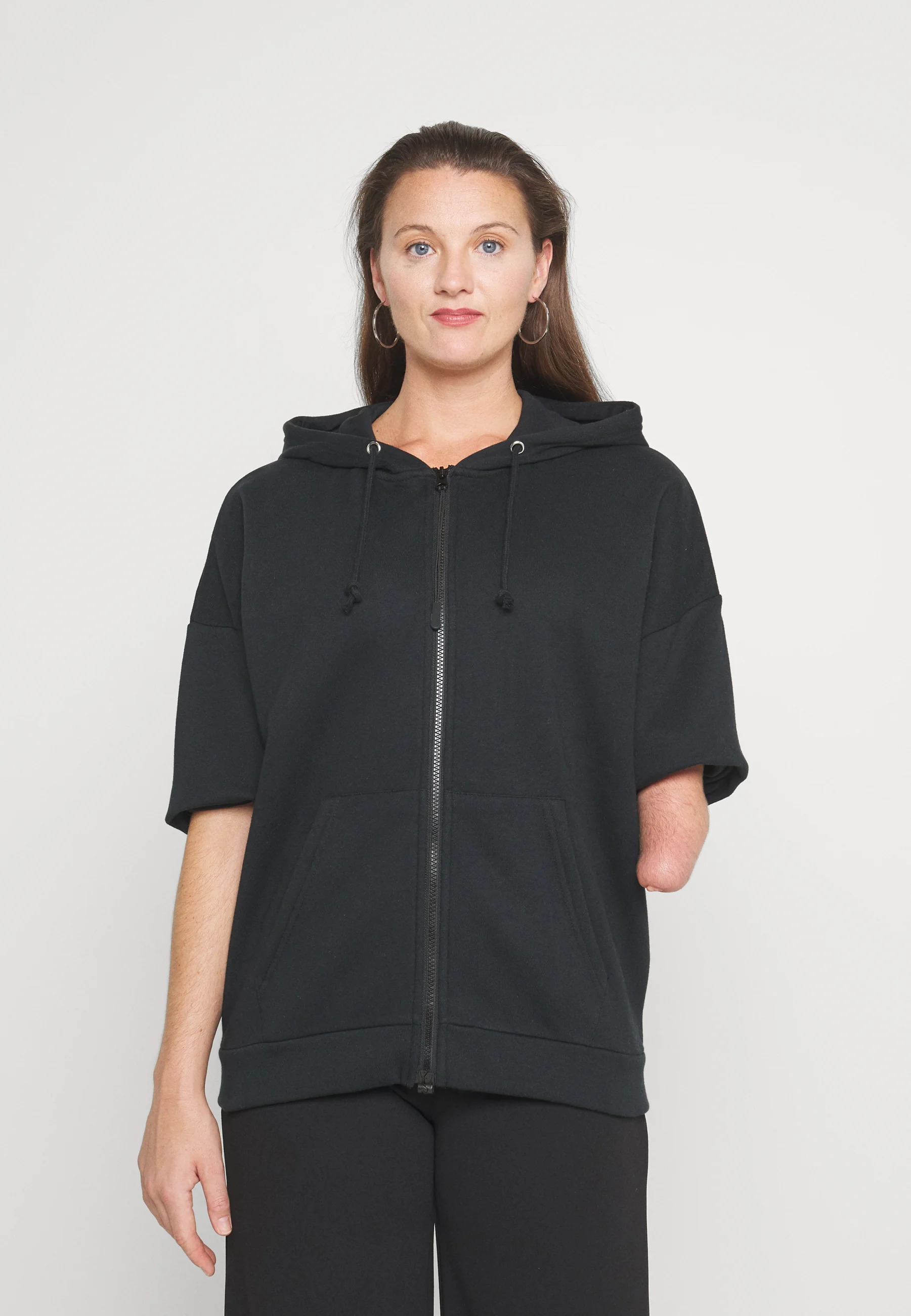 Even&Odd CHAQUETA BÁSICA OVERTamañoD CON CAPUCHA Y CREMALLERA ADAPTABLE - Sudadera con cremallera