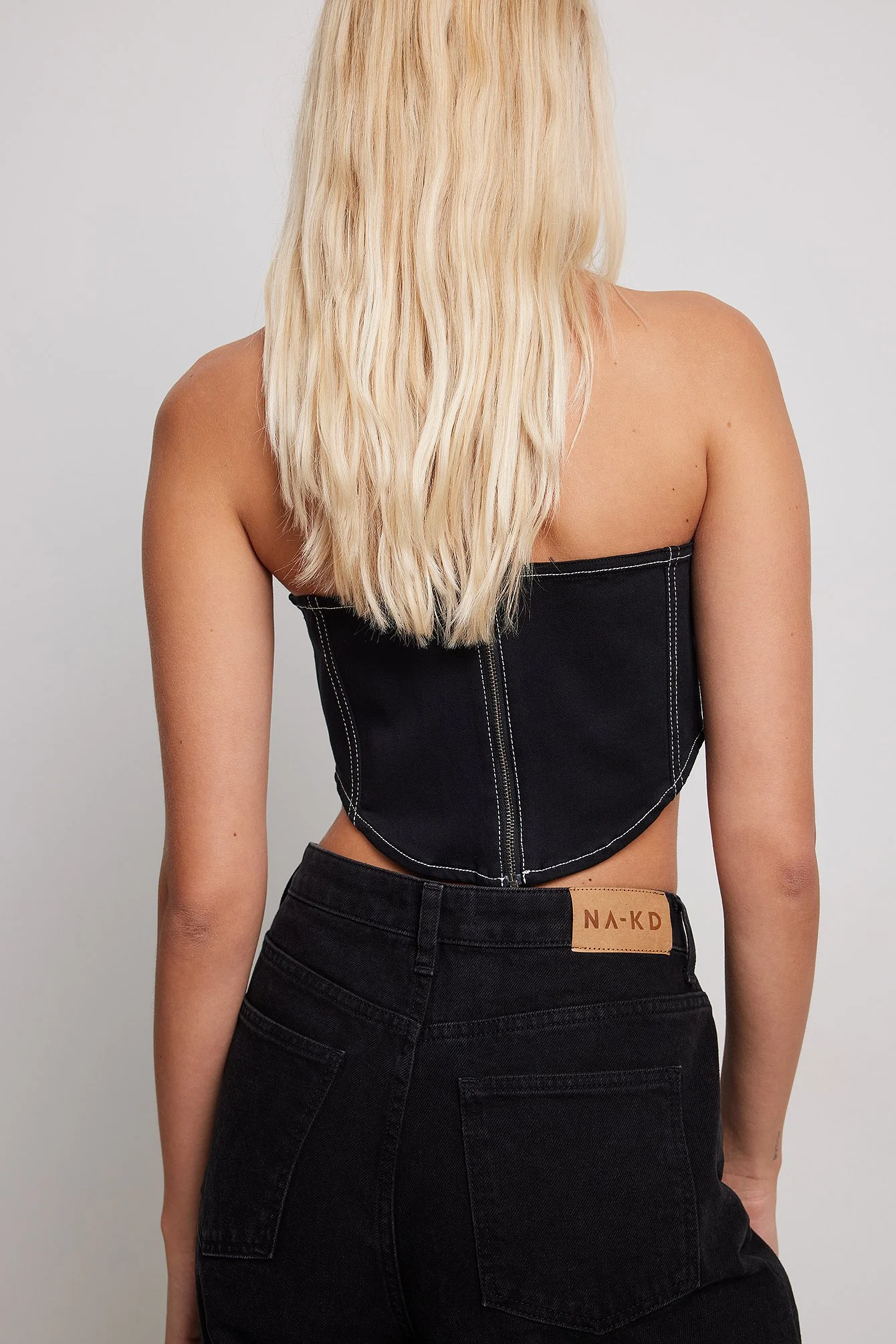 Crop-Top mit Kontrastnaht