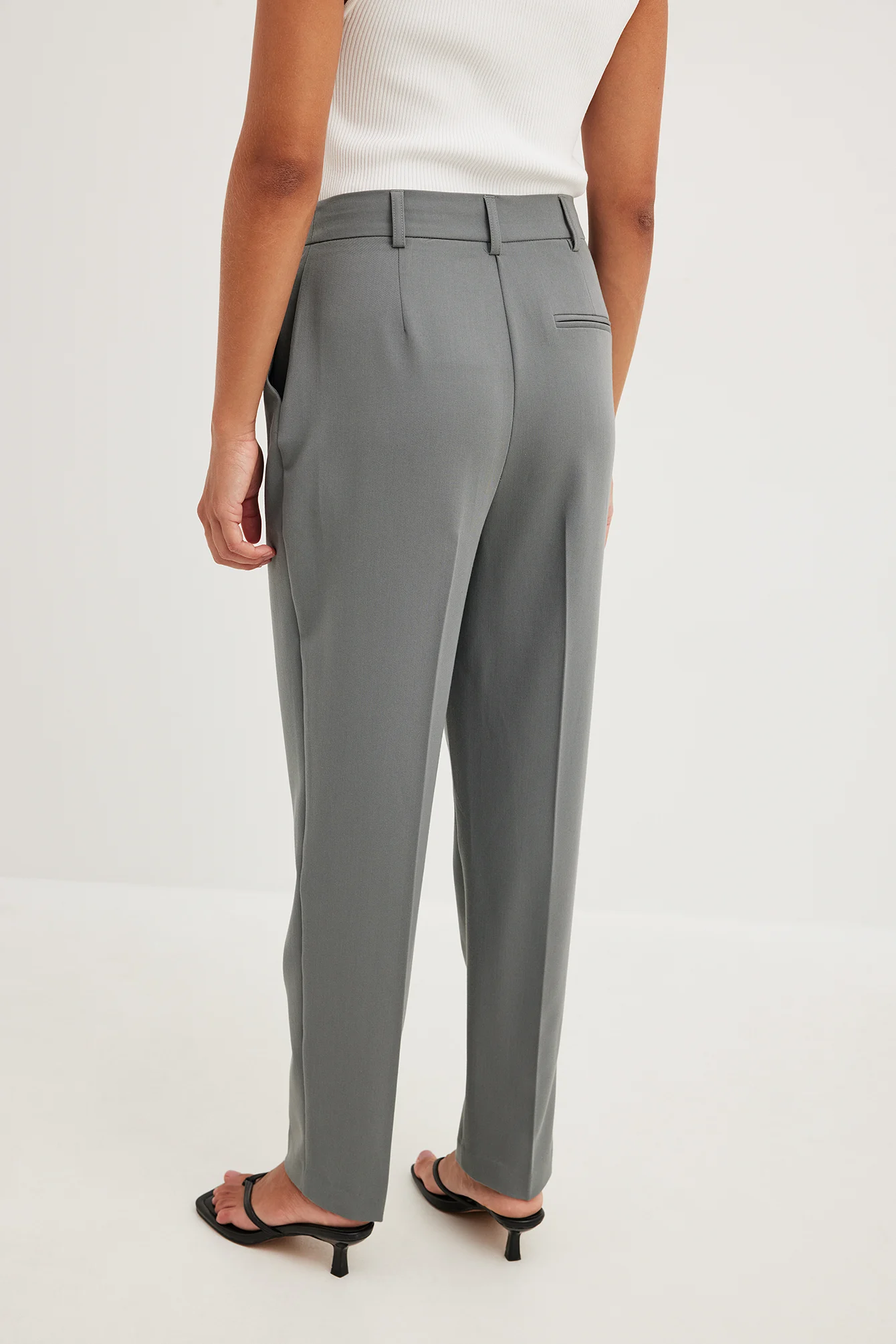 Gerade cropped Anzughose mit hoher Taille