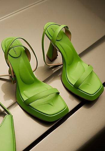 ekonika Riemchenschuhe in auffälligem Design