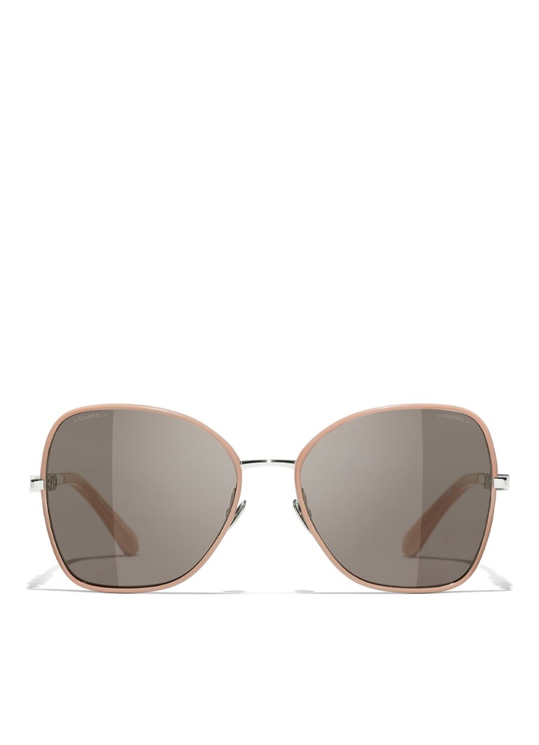 Ochelari de soare Chanel în formă de fluture