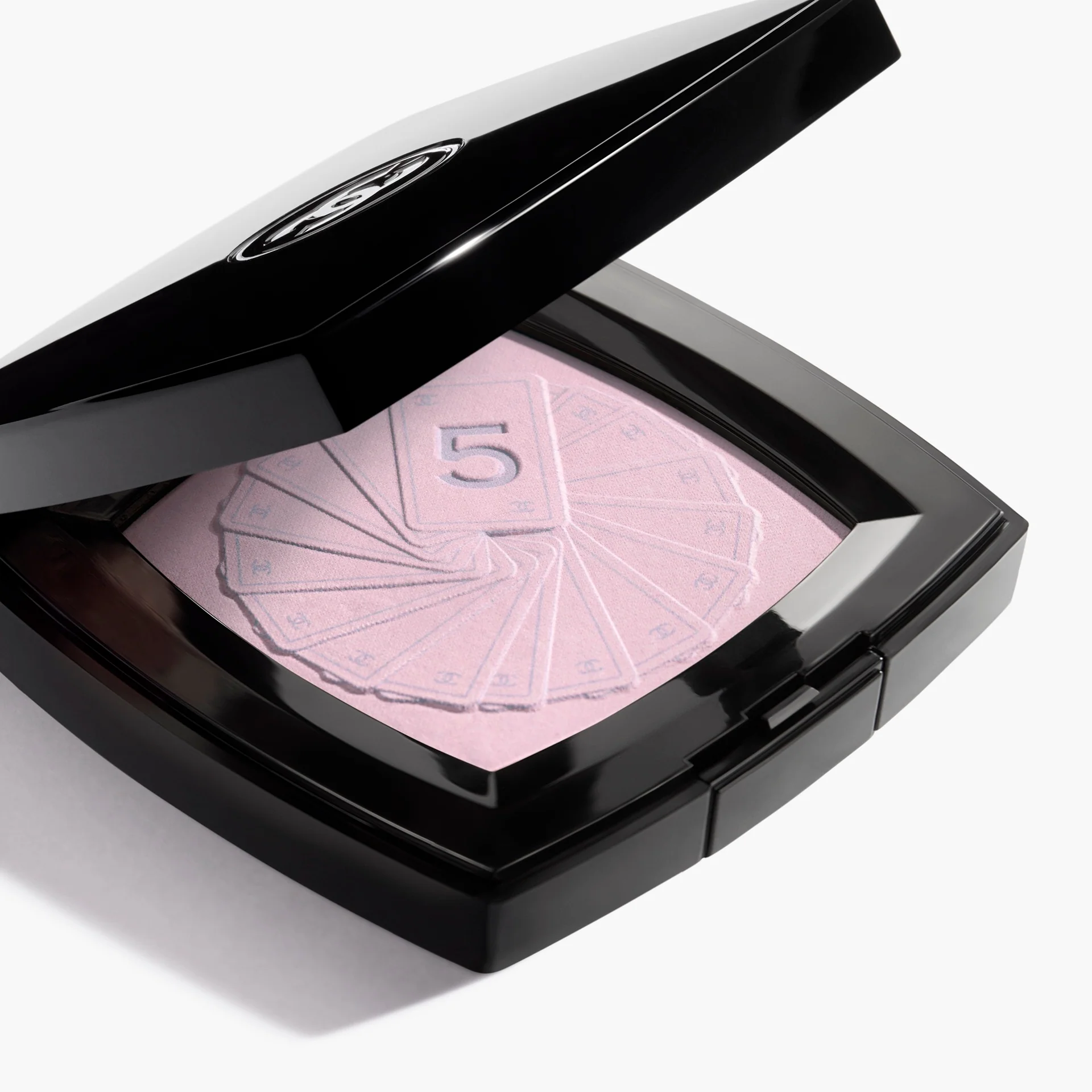 LES TAROTS DE CHANEL - MATTE PÚDERES ELÖLTÖZŐ