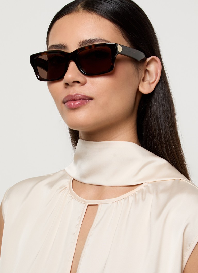 Okulary przeciwsłoneczne Burberry Retro BE4443