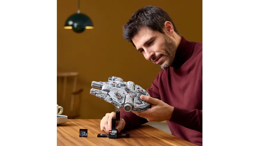 LEGO Star Wars 75375 Millennium Falcon Bauset