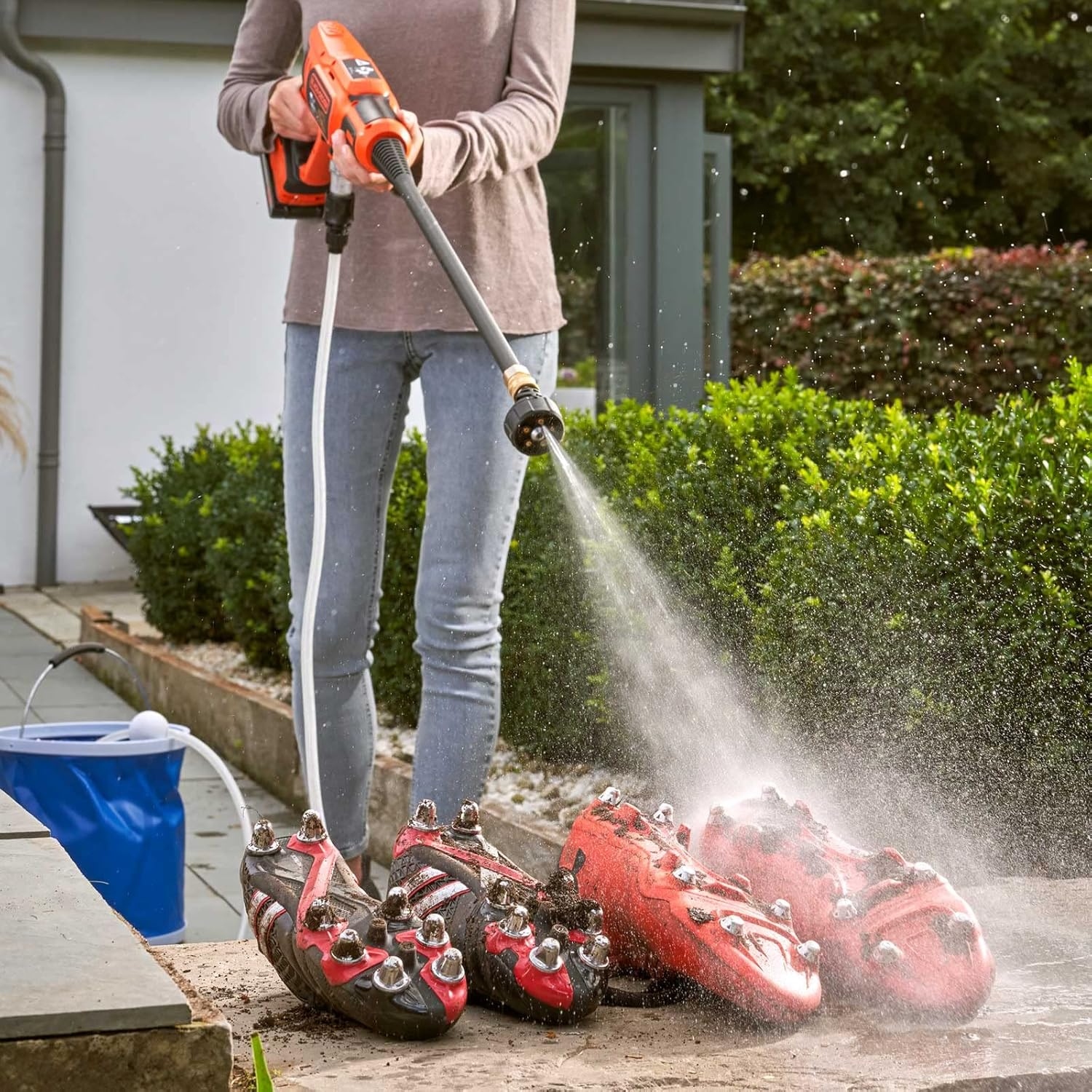 Vysokotlaký čistič Black & Decker BCPC18B-XJ 18 V bez baterií a nabíječky 24 barů