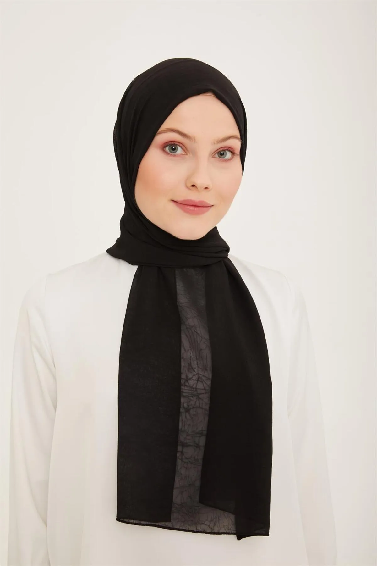 Armine  Trend Crinkle-Chiffon-Schal – Atskrn-01 – Schwarz