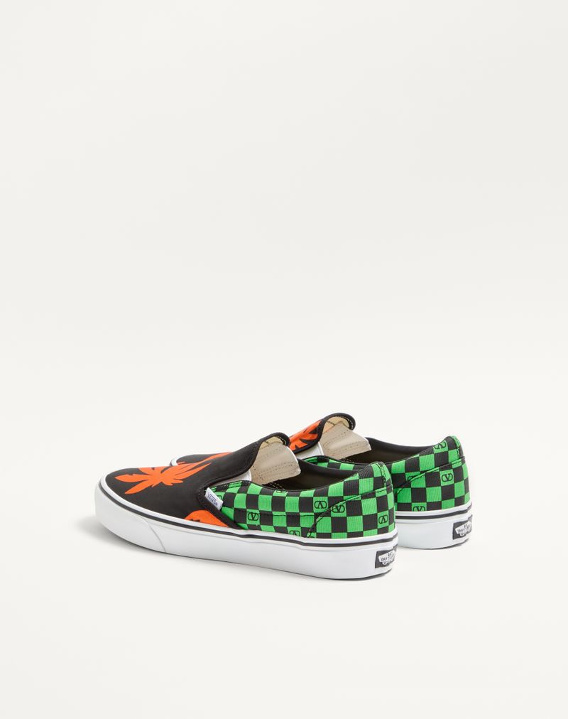 Valentino Garavani og Vans slip-on sneaker i stof med V-logo skakbrætprint og tropiske bladeprint