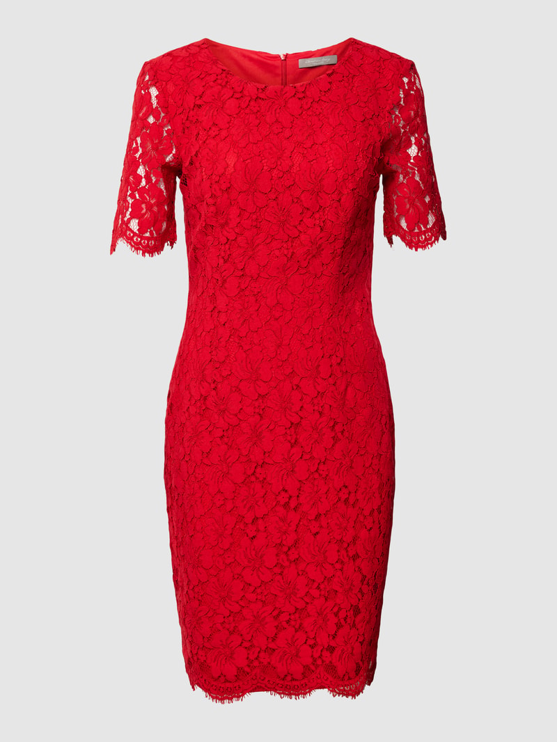 Knielanges Kleid mit Lochmuster in rot