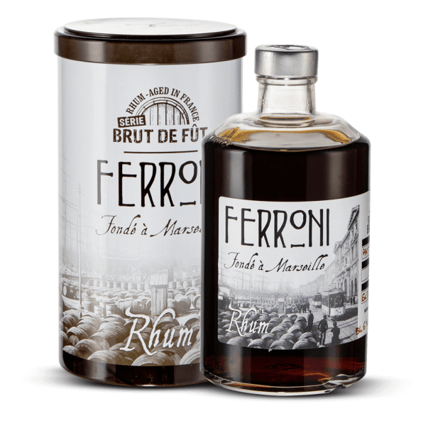 Ferroni Brut de Fût Antilles Françaises 4 ans 54,6 %  + Etui