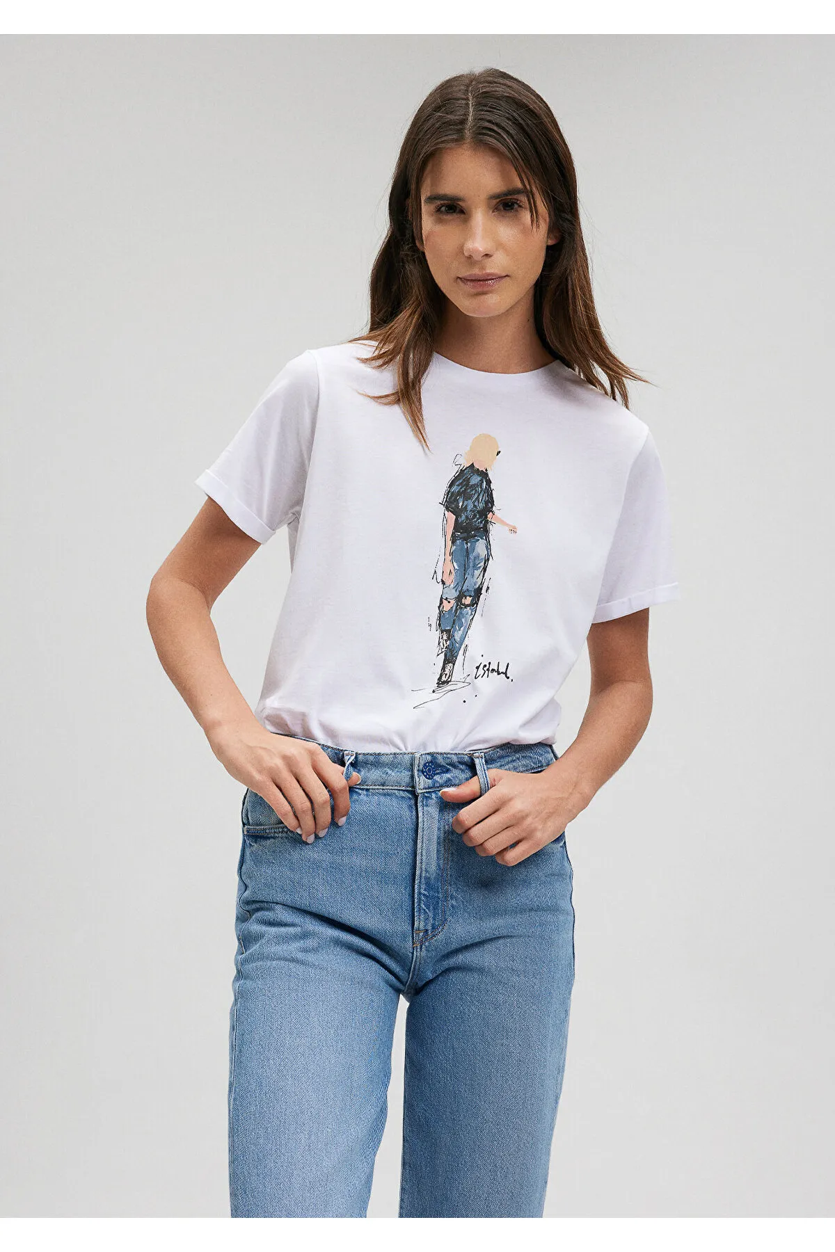 Mavi  Weißes Istanbul-T-Shirt mit Denim-Girl-Aufdruck, reguläre Passform / normaler Schnitt 1610222-620