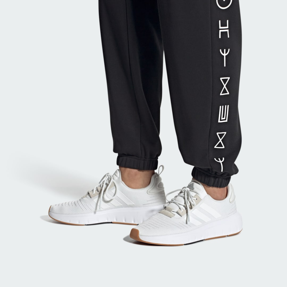adidas Swift Run IG4703 / weiss