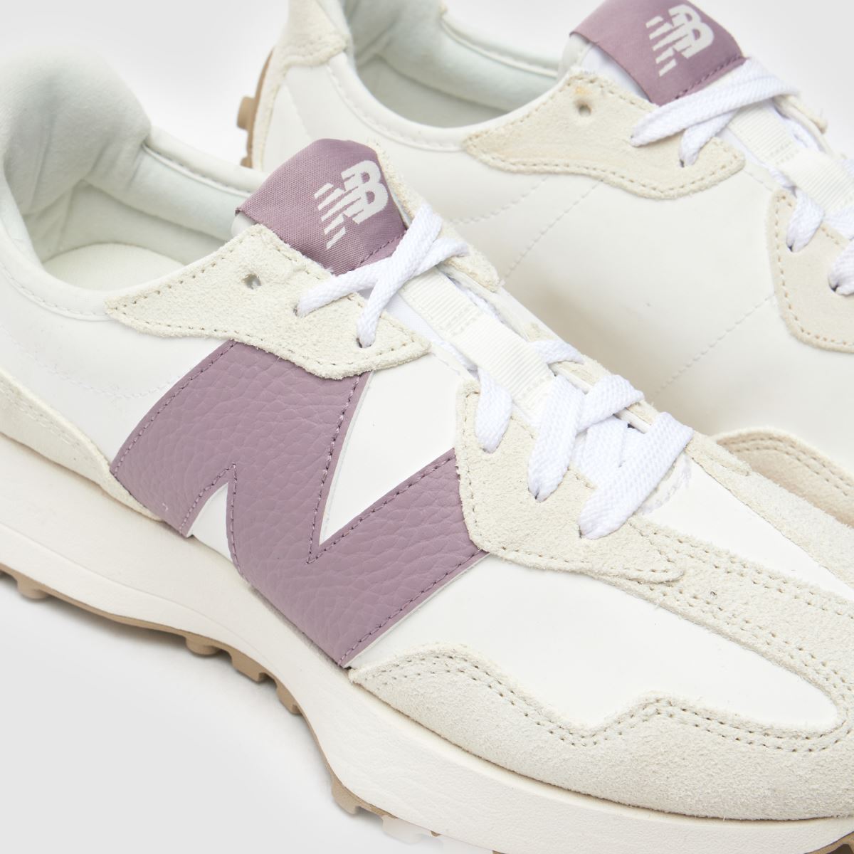 New Balance 327 träningsskor i vitt och lila